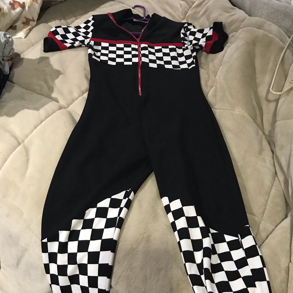 Short sleeve body suit